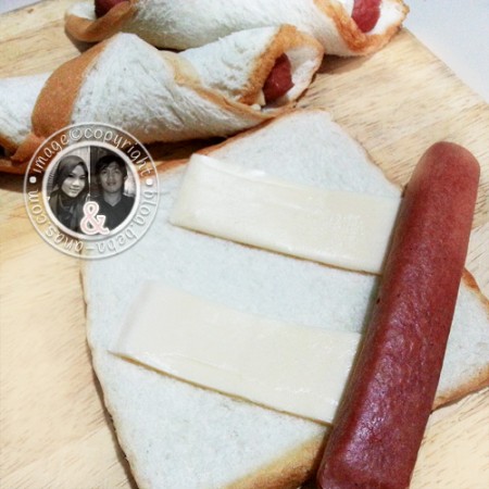 Resipi Breakfast Simple - Roti Hotdog cheese